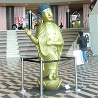 ツッコミ如来立像