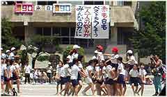 騎馬戦場カメラマンが右端